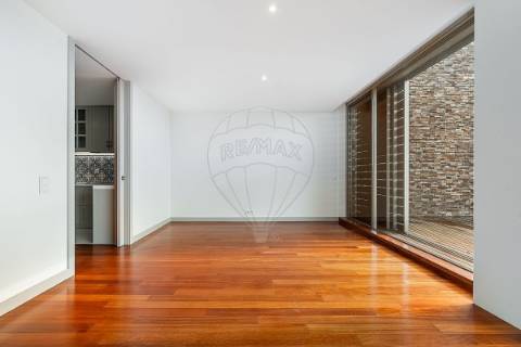 Moradia T4 para venda