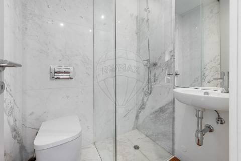 Moradia T4 para venda