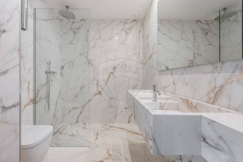 Moradia T4 para venda