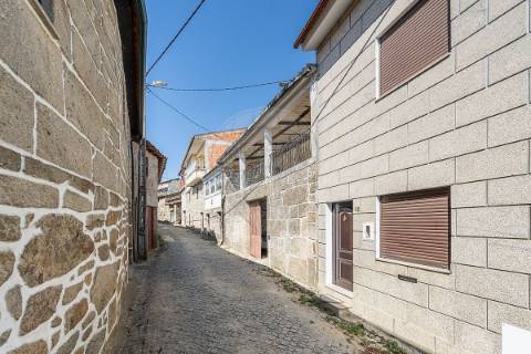 Moradia T4 para venda