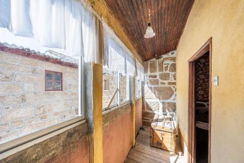 Moradia T4 para venda