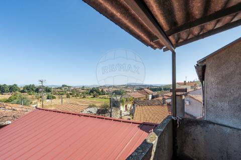 Moradia T4 para venda