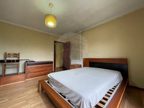 Moradia T4 para venda