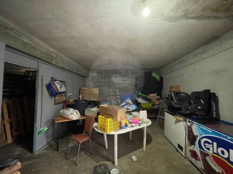 Moradia T4 para venda