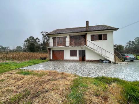 Moradia T4 para venda