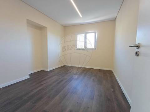 Moradia T2 para venda