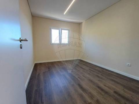 Moradia T2 para venda