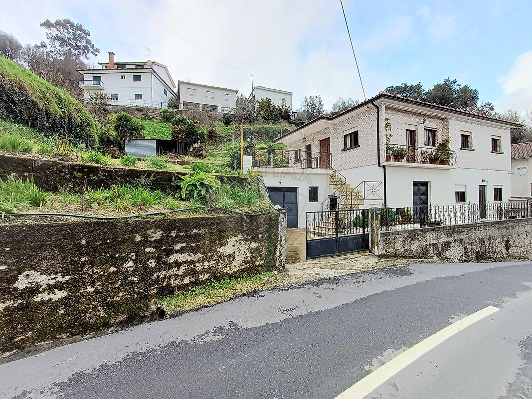 Moradia T5 para venda