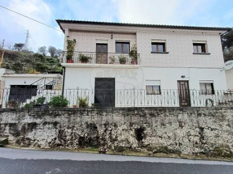 Moradia T5 para venda