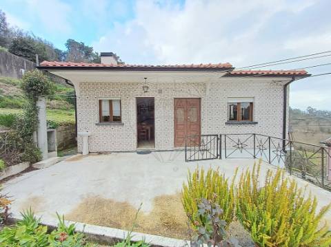 Moradia T5 para venda