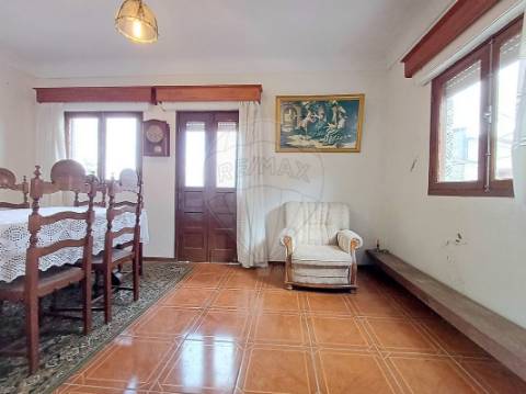 Moradia T5 para venda