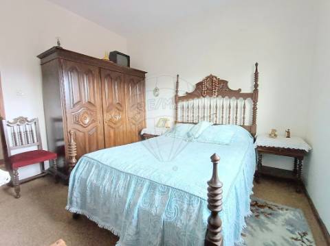 Moradia T5 para venda