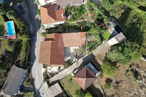 Moradia T4 para venda