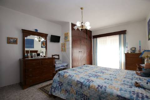 Moradia T4 para venda