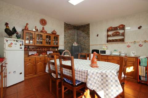 Moradia T4 para venda