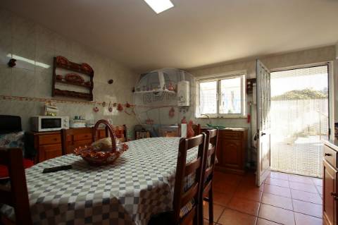 Moradia T4 para venda