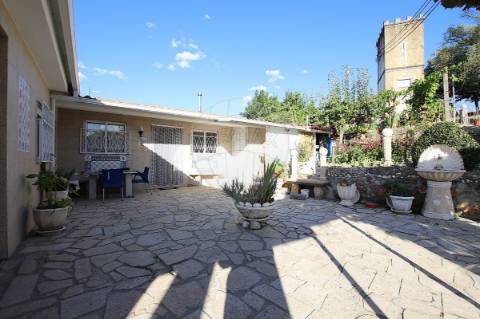 Moradia T4 para venda