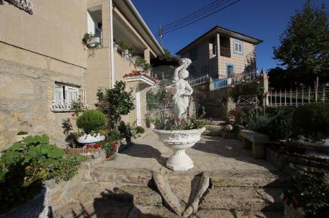 Moradia T4 para venda