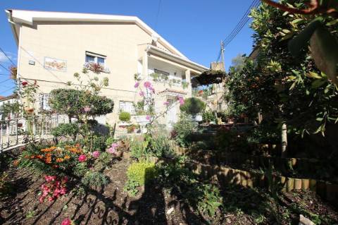 Moradia T4 para venda