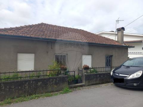 Moradia T4 para venda
