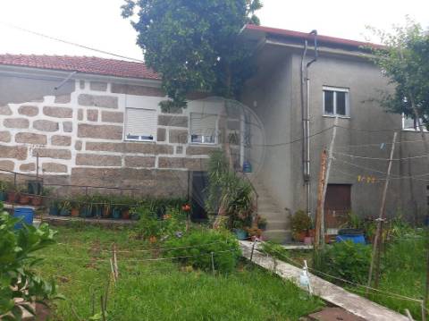 Moradia T4 para venda