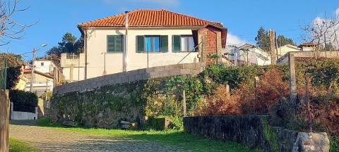 Moradia T5 para venda