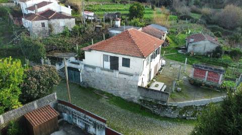 Moradia T5 para venda