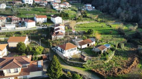 Moradia T5 para venda