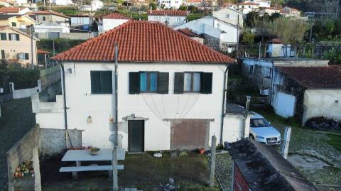 Moradia T5 para venda