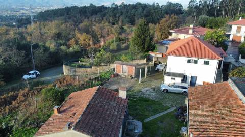 Moradia T5 para venda