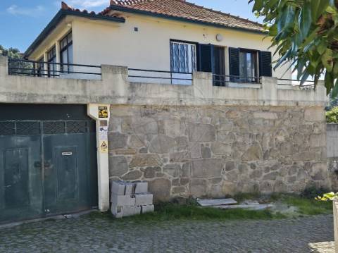 Moradia T5 para venda