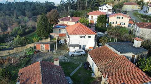 Moradia T5 para venda