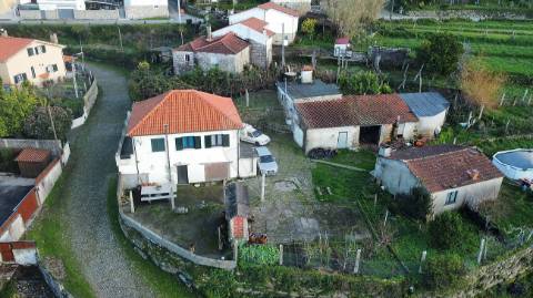 Moradia T5 para venda