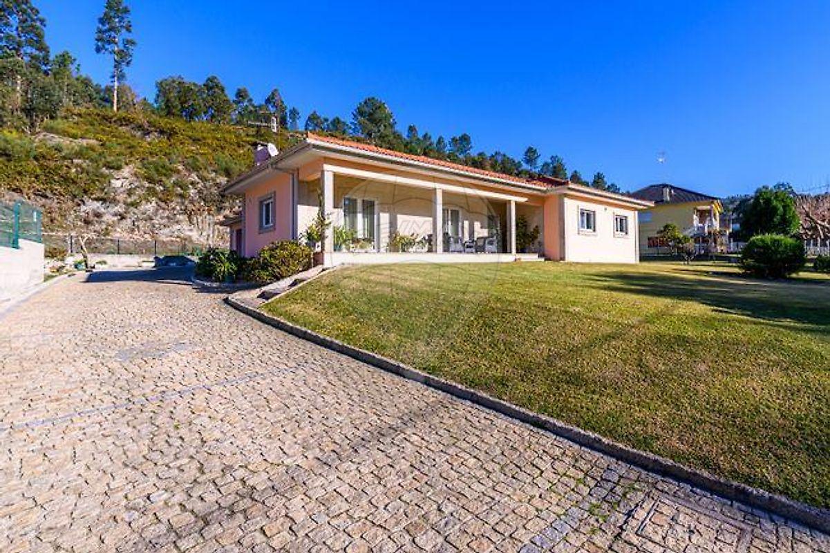 Moradia T3 para venda