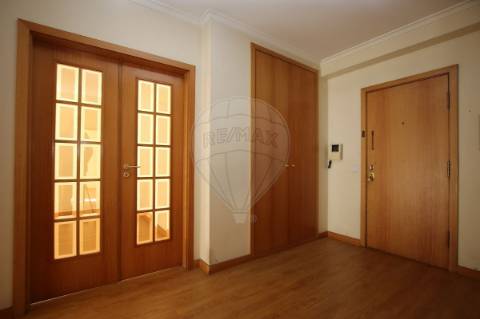 Apartamento T2 para arrendamento