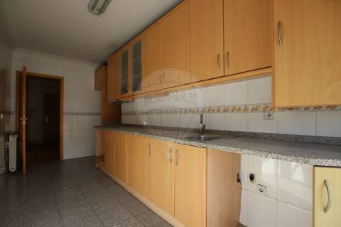 Apartamento T2 para arrendamento