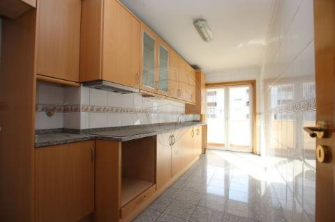 Apartamento T2 para arrendamento