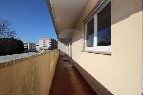 Apartamento T2 para arrendamento