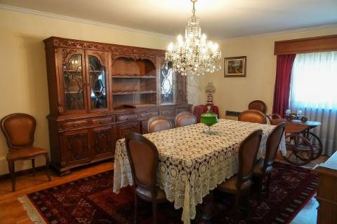 Moradia T4 para venda