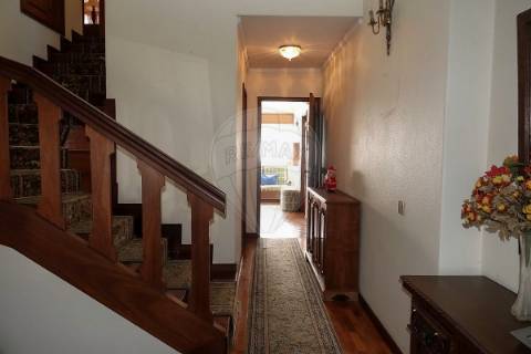 Moradia T4 para venda