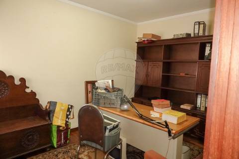 Moradia T4 para venda