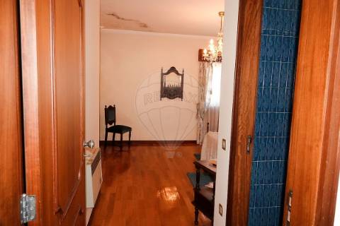 Moradia T4 para venda