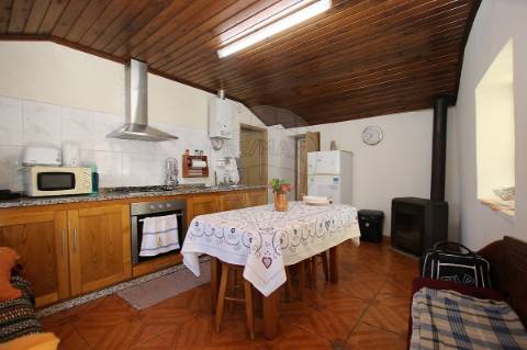 Moradia T4 para venda