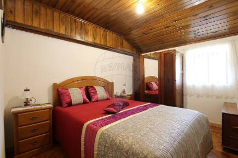 Moradia T4 para venda