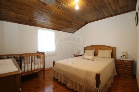 Moradia T4 para venda