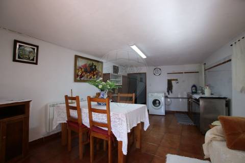 Moradia T4 para venda