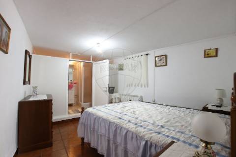 Moradia T4 para venda