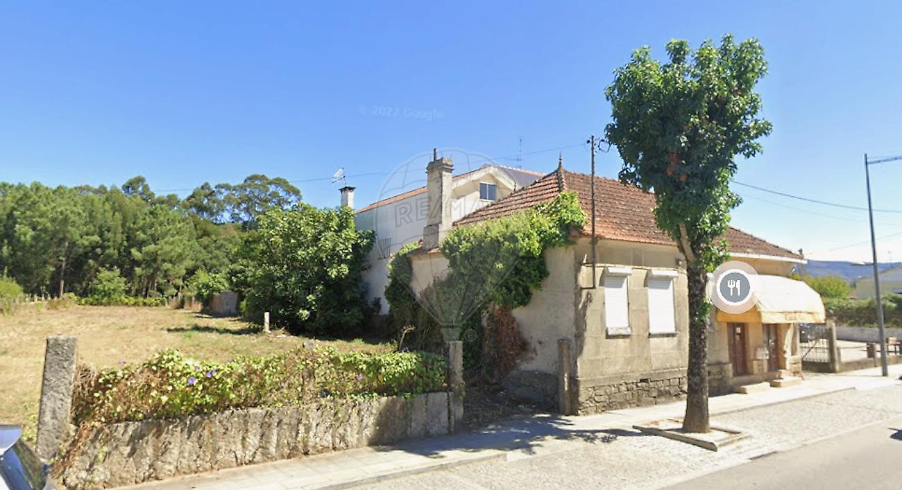 Moradia T5 para venda