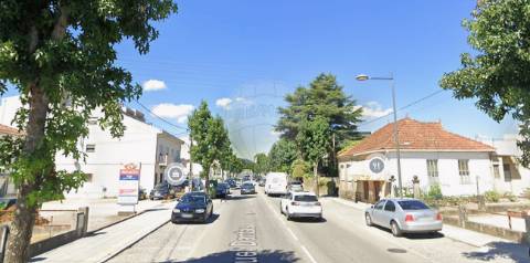 Moradia T5 para venda