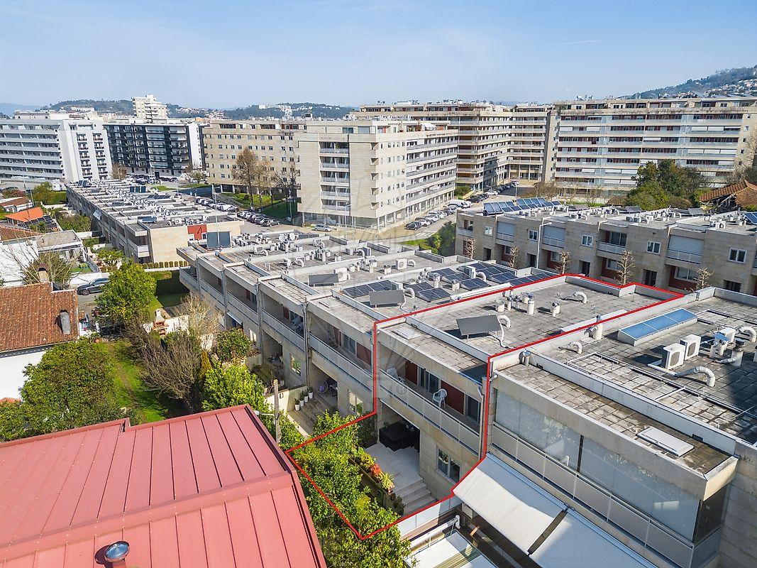 Moradia T4 para venda